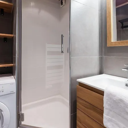 41m2 Neuf - Vue Panoramique Magnifique Plein Sud - 6 Personnes Au Coeur De Serac - Au Pied Des Pistes *